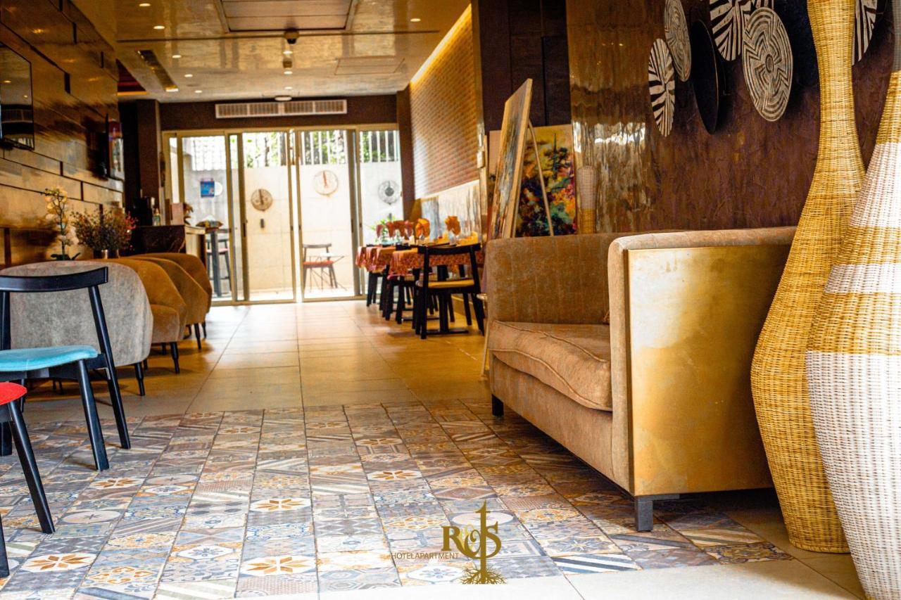 Roots Hotel Apartments Abidjan Esterno foto