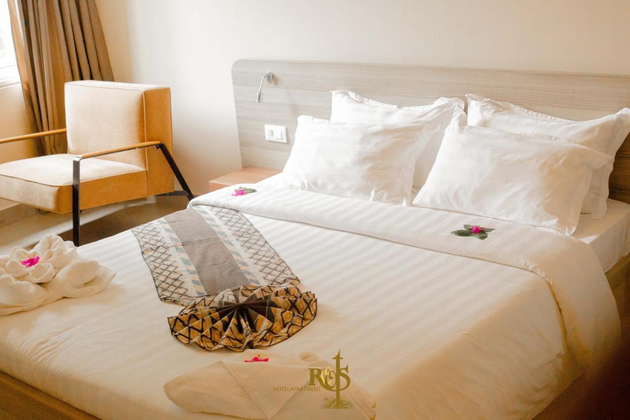 Roots Hotel Apartments Abidjan Esterno foto