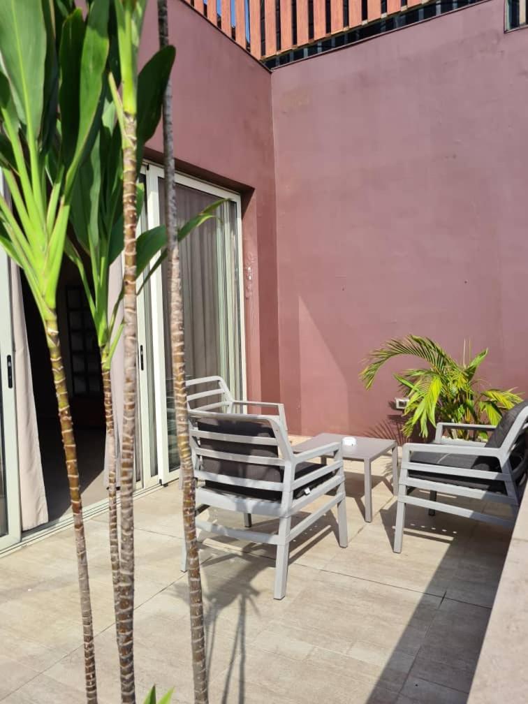 Roots Hotel Apartments Abidjan Esterno foto