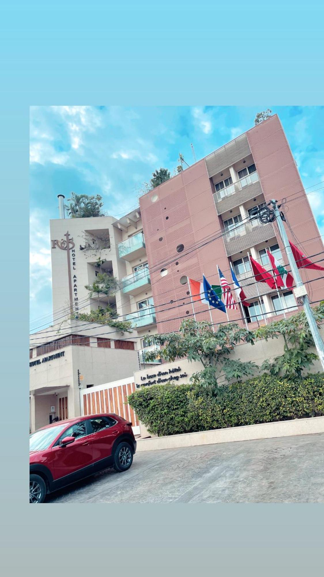 Roots Hotel Apartments Abidjan Esterno foto