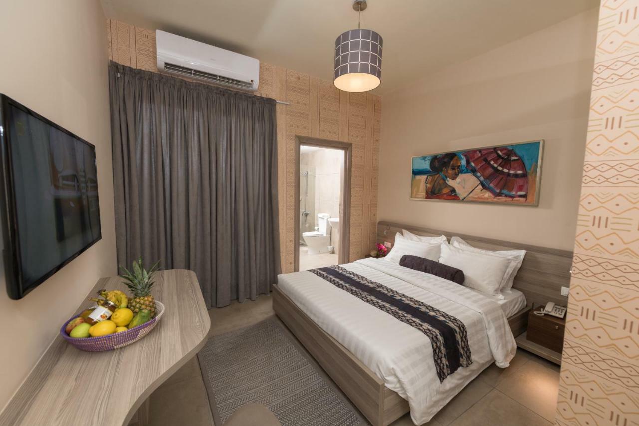 Roots Hotel Apartments Abidjan Esterno foto
