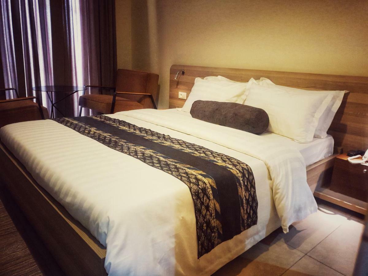 Roots Hotel Apartments Abidjan Esterno foto